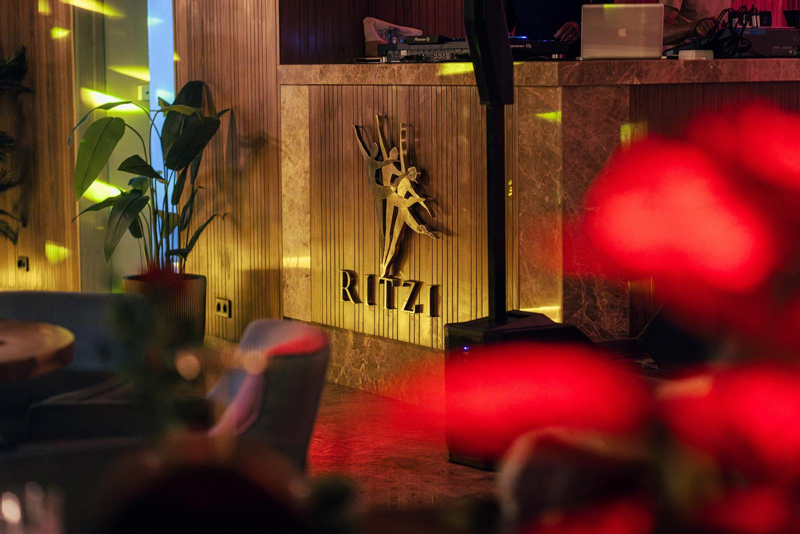 Ritzi — photo 20